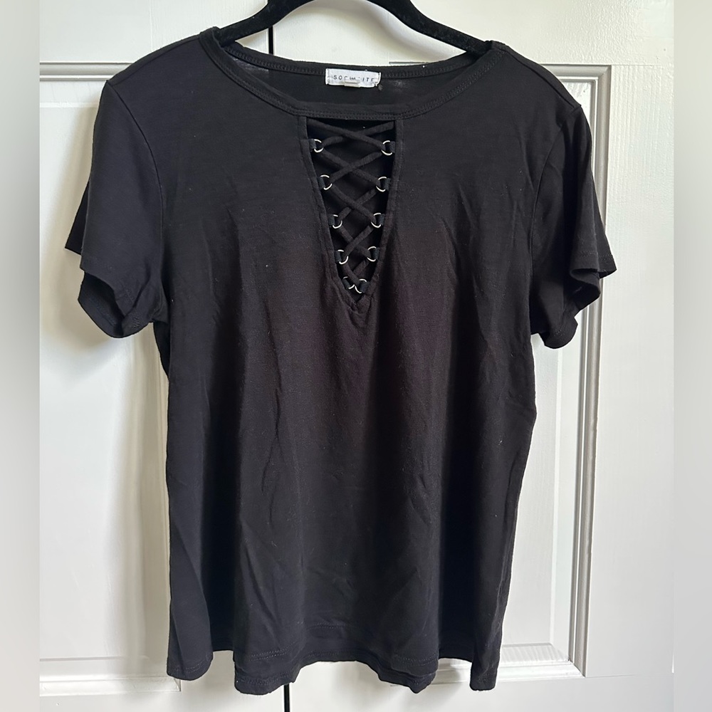 Black t-shirt with tie detail - Picture 3 of 5